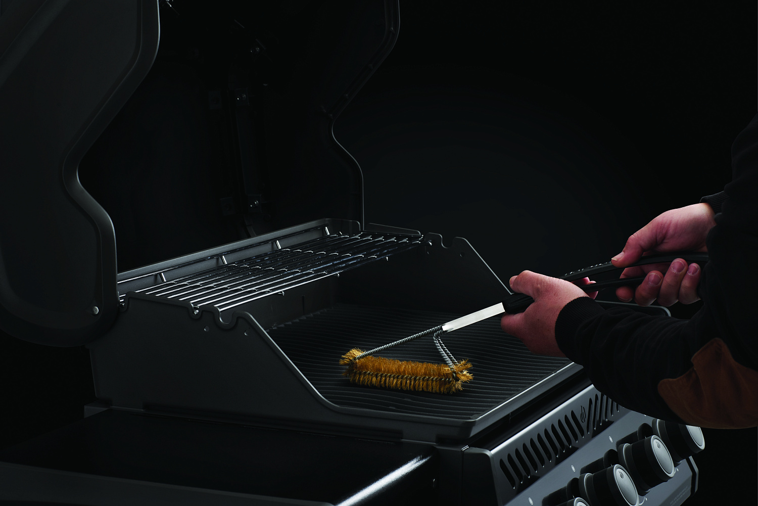 Щетка трехрядная для чистки решеток гриля с латунным ворсом