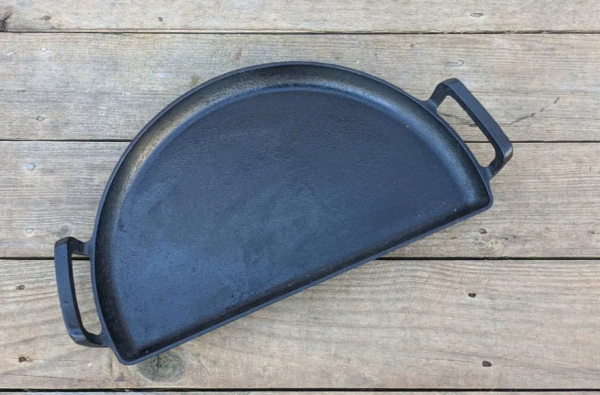 Чугунный поддон Drip ‘N Griddle Cast Iron для корзины SnS 47 см