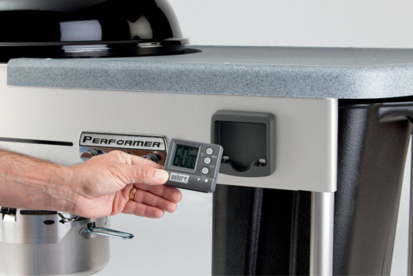 Угольный гриль  Weber Performer Premium GBS 57 cм