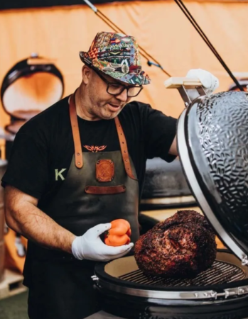 Керамический гриль Monolith Classic Black PRO 2.0