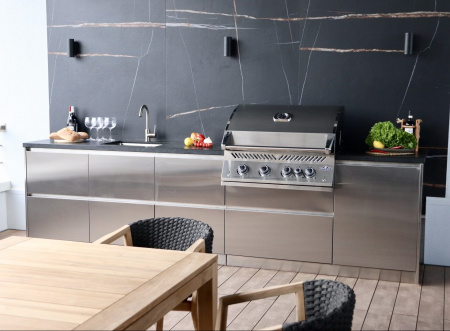 Зона барбекю на открытой террасе