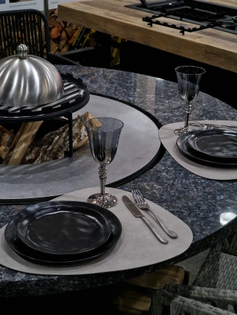 Гриль стол Гималаи натуральный камень 1200 мм