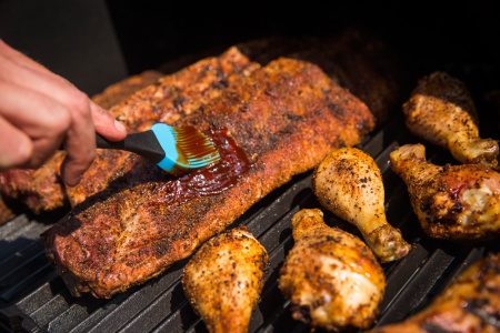 Угольная гриль-коптильня Broil King Regal Offset 400