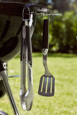 Угольный гриль Weber Master-Touch GBS С-5750, 57 см дымчатый (аксессуары для угольного гриля покупаются отдельно)