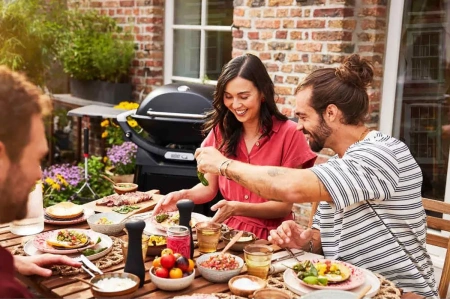 Weber Q-3200N гриль газовый с тележкой премиум-класса