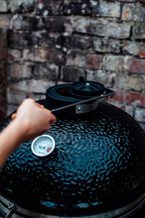 Керамический угольный гриль Monolith Basic, 46 см, черный