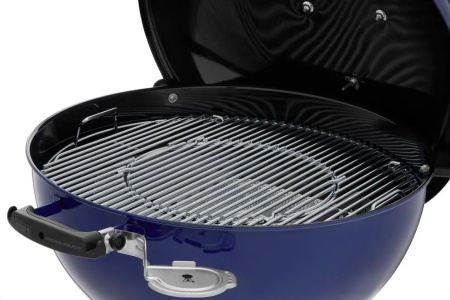 Угольный гриль Weber Master-Touch GBS С-5750, 57 см, синий океан