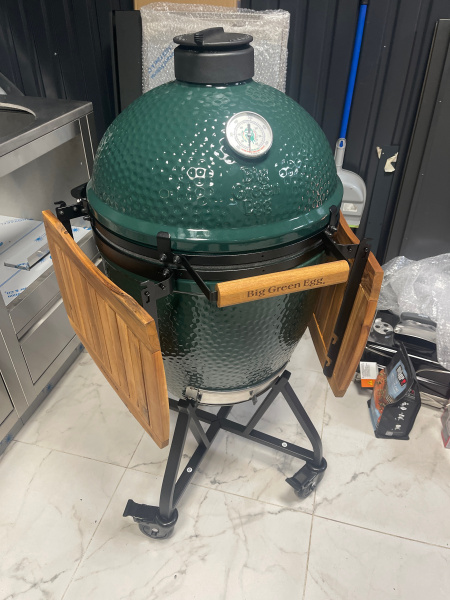 Гриль размер L с откидными столиками и на ножках