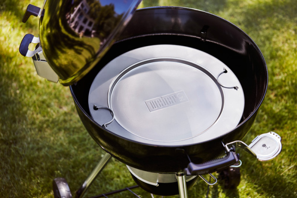 Угольный гриль Weber Master-Touch Premium E-5770 57 см