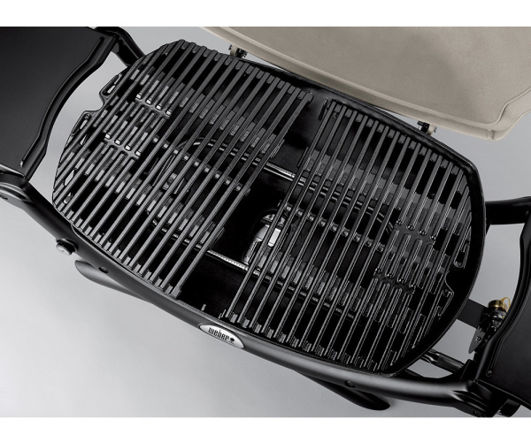 Газовый гриль Weber Q 2200 Black Line на подставке