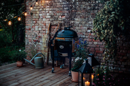 Керамический гриль Monolith Classic Black PRO 2.0 с ножками