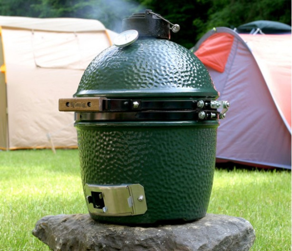 Керамический гриль MiniMax на подставке, со столиками из акации