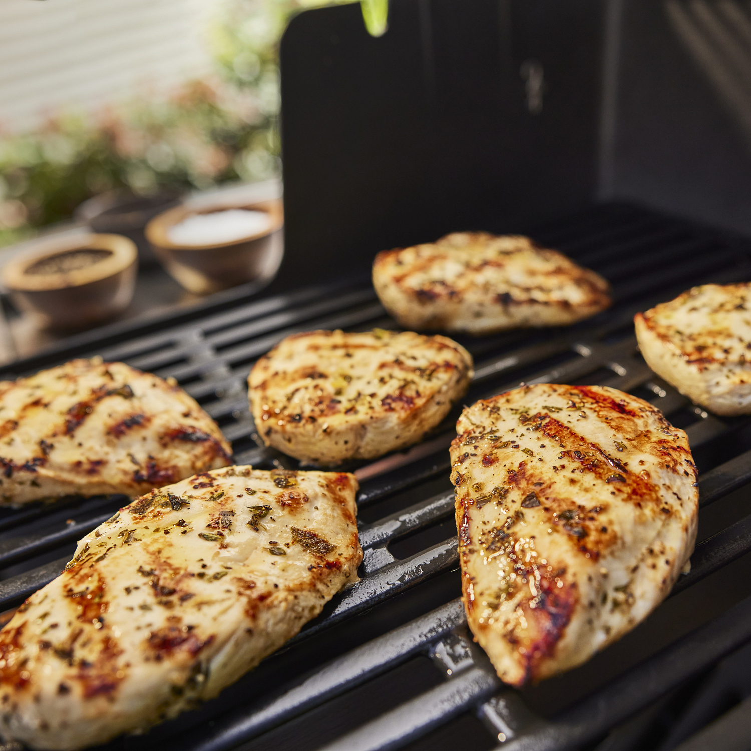 Гриль газовый Genesis E-415, черный