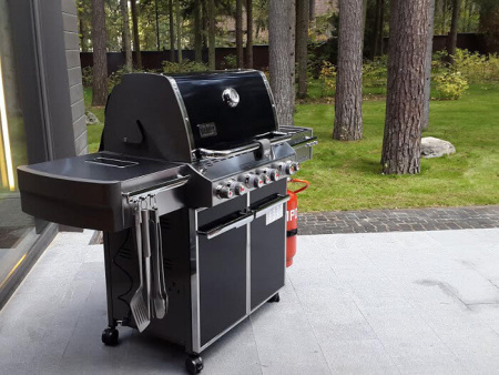 Гриль газовый Weber Summit E-470 GBS черный