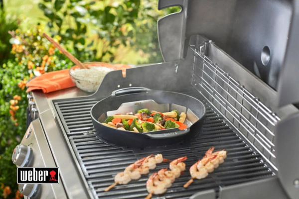 Вок Weber со вставкой для приготовления на пару - Gourmet BBQ System