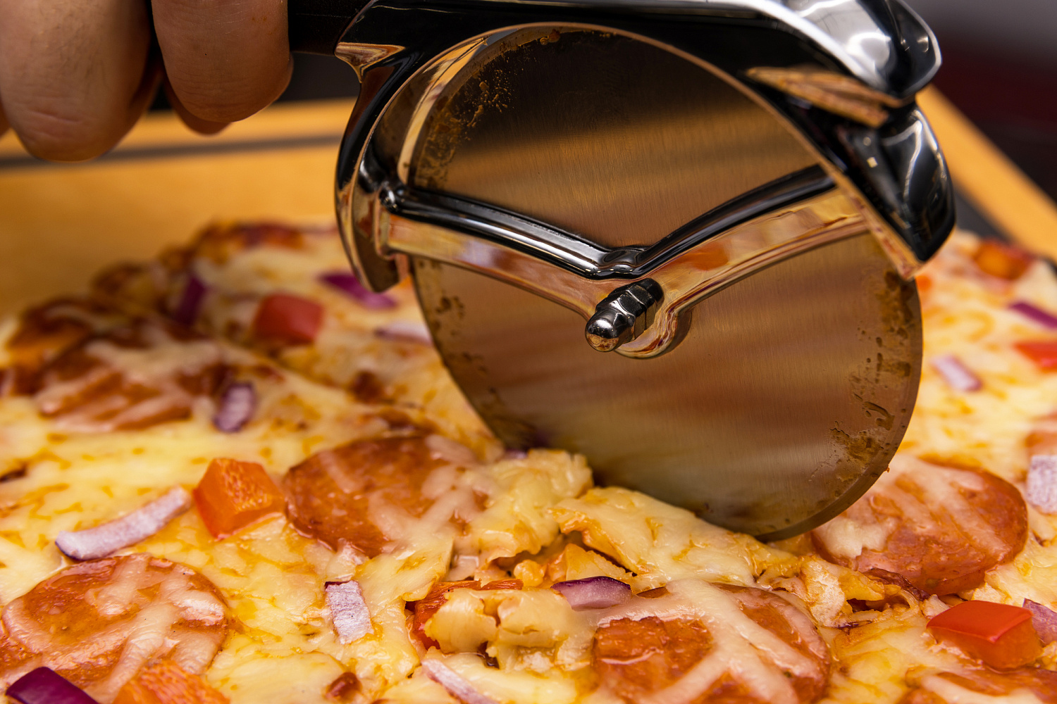 Нож для пиццы Broil King Deluxe